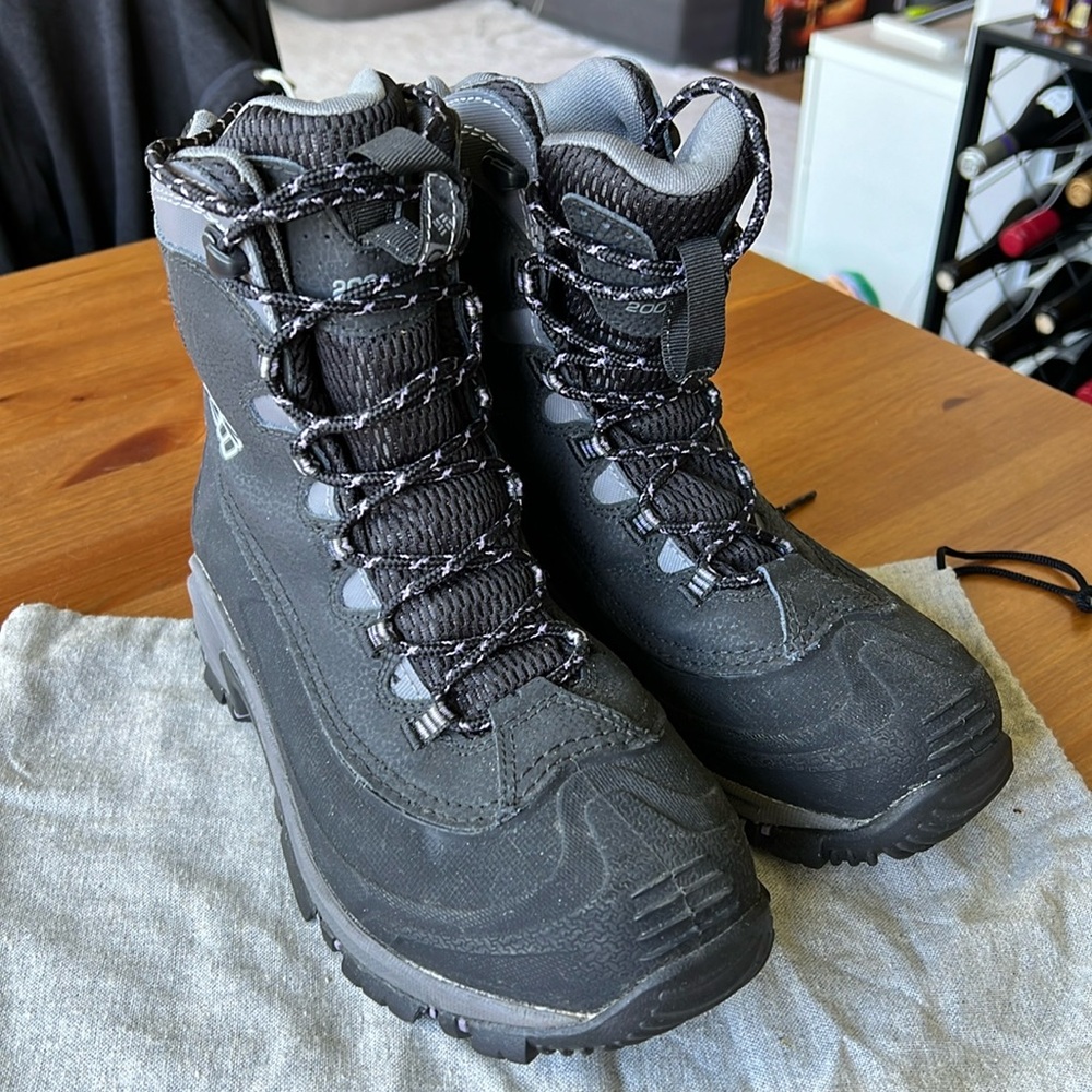 Columbia insulated snow boots